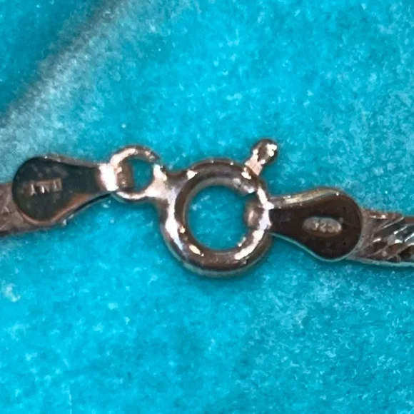 18” Sterling Silver Herringbone Chain Necklace - 525 from Italy - Picture 7 of 10